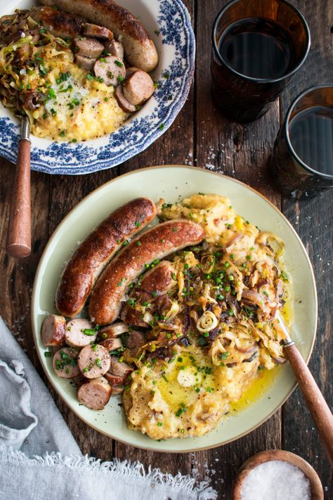 Irish Bangers and Colcannon Mash - The Original Dish Irish Meals, Irish Bangers, Cheddar Mashed Potatoes, The Original Dish, Irish Cheddar, Pork Sausages, Irish Cooking, Irish Dishes, Irish Cuisine