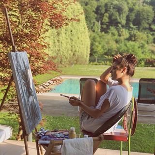 Where you’ll find me🎨 Hande Ercel Painting, Good Person Aesthetic, A Person Painting, Painting In Nature, Person Painting, Painter Photography, Outdoor Painting, Art Studio Room, Paint Photography