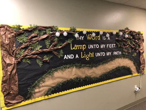 Bible Times Decorations, Prayer Bulletin Board Ideas, Bible Verse Bulletin Boards, Church Bulletin Board Ideas Scriptures, Sunday School Bulletin Boards, Christian Bulletin Board Ideas, Christian School Bulletin Boards, Fall Church Bulletin Boards, Catholic Bulletin Boards