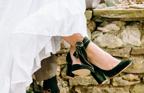 Wedding Shoes Bride Green, Bride Green Shoes, Forest Wedding Shoes Brides, Fun Bridal Shoes, Outdoor Wedding Shoes For Bride, Green Wedding Shoes Bride, Green Bridal Shoes, Velvet Wedding Shoes, Green Velvet Shoes