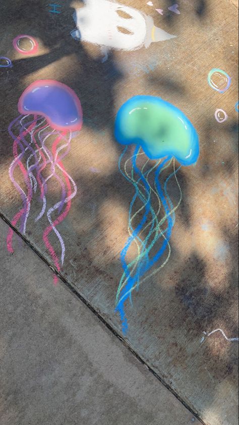 Fish Chalk Art, Easy Chalk Drawings, School Age Crafts, Street Chalk Art, Chalk Activities, Sidewalk Chalk Paint, Fun Chalk Art, Sidewalk Paint, Leg Art