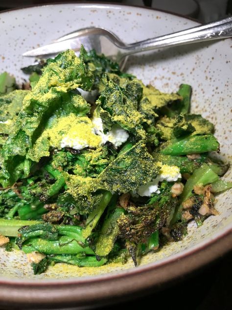 This charred broccoli salad from @The_CharterOak tastes just like Fall! Charred Broccoli Salad, Broccoli Leaves, Charred Broccoli, Grilled Avocado, Broccoli Salad Recipe, Popsugar Food, Yogurt Smoothies, Broccoli Salad, Broccoli Recipes