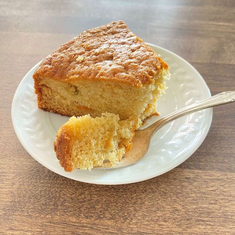 The combination of olive oil, butter, and Greek yogurt adds incredible moisture and flavor to this tasty mango cake. Olive Oil Baking, Chocolate Yogurt Cake, Almond Pudding, Cake Mango, Baking With Olive Oil, Greek Yogurt Cake, Baking Tricks, Mango Yogurt, Lemon Yogurt Cake