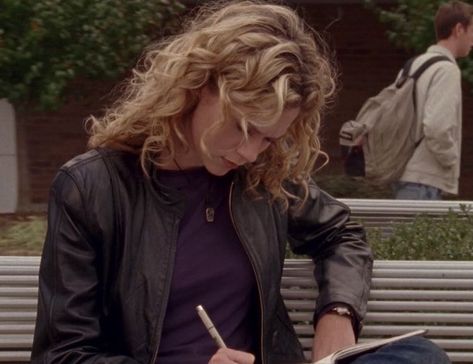 Hilarie Burton, Peyton Sawyer, Tree Hill, One Tree Hill, Tv Girls, One Tree, 2000s Fashion, New Hair, Fashion Magazine