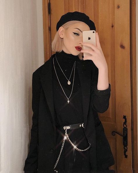 Edgy Work Outfits, Dark Beauty Fashion, Corporate Goth, Rock Outfits, Instagram Baby, All Black Outfit, Tomboy Fashion, Alternative Outfits, Goth Outfits