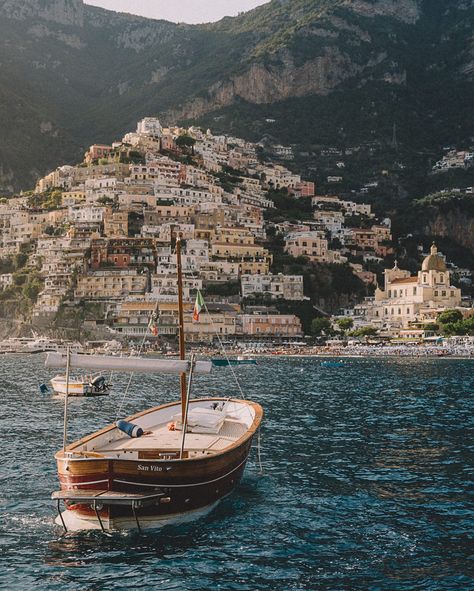 Italy Aesthetic, Voyage Europe, Destination Voyage, Dream Travel Destinations, Beautiful Places To Travel, Love Letter, Positano, Pretty Places, Travel Inspo