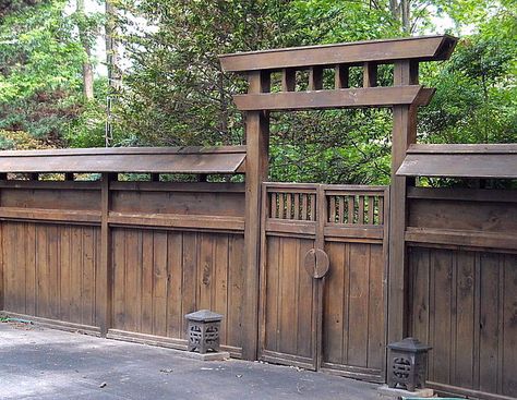 Japanese Fence Tutorial - Album on Imgur Japanese Fence Design, Japanese Fence, Tor Design, Japanese Gate, Japanese Homes, Japanese Garden Design, Fence Styles, Asian Garden, Front Yard Fence