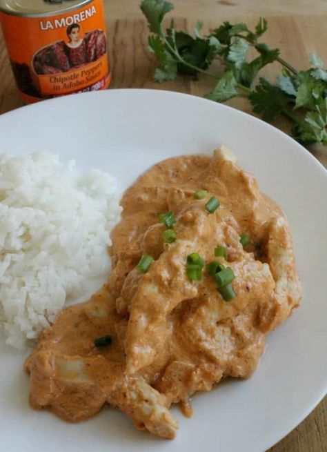 Chicken in Creamy Chipotle Sauce (Pollo al Chipotle) Pollo Chipotle, Chipotle Recipe, Mexican Beef Stew, Chipotle Recipes Chicken, Mexican Chicken Salads, Mole Recipe, Creamy Chipotle Sauce, Chicken Mole, Mexican Side Dishes