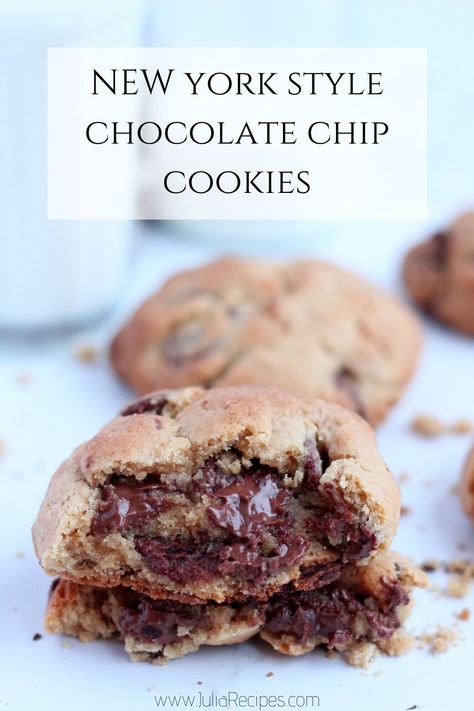 Chunky Cookie Recipe, Levain Bakery Cookies, Chocolate Scone, Bakery Style Chocolate Chip Cookies, Chunky Chocolate Chip Cookies, New York Cookies, Levain Cookies, Bakery Chocolate Chip Cookies, New York City Style