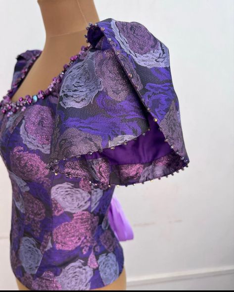 Drape Skirt Pattern, Lace Blouse Styles, Brocade Blouse Designs, Corset Top Outfit, Bubu Gown Styles, Best African Dresses, Dress Neck Designs, Petal Sleeve, African Fashion Women Clothing