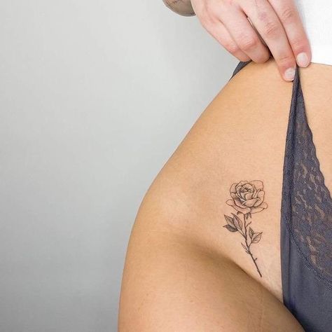 Rose Hip Tattoos Women, Fine Line Rose Tattoo With Writing, Women’s Rose Tattoo, Fine Line Rose Bouquet Tattoo, Small Rose Hip Tattoo, Hip Rose Tattoos Women, Fineline Hip Tattoo, Small Fineline Tattoos For Women, Hip Tattoo Rose