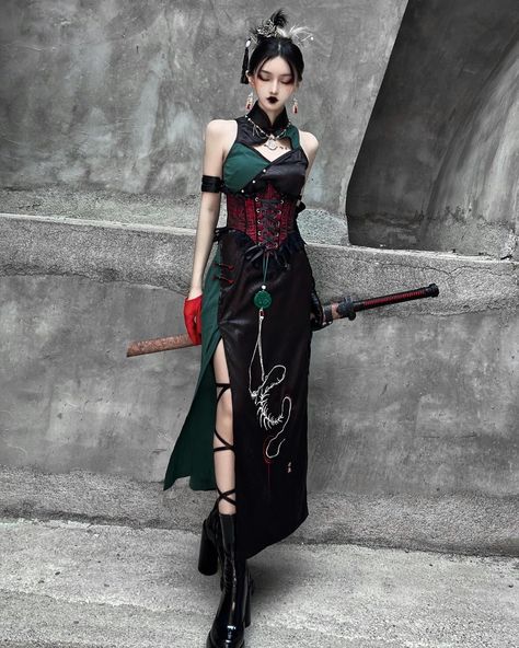 🐍Cheongsam-style Gothic Lolita dress with snake bone embroidery. 🛒Price: $74.50 👉Search 'WANLO-004' on devilinspired.com #devilinspired #gothic #gothicfashion #lolitacoord #lolitafasion #cheongsam #cheongsamdress Qipao Dress Modern Chinese Style, Snake Clothes, Qipao Dress Modern, Slytherin Vibes, Bone Embroidery, Modern Gothic, Gothic Skirts, Green Snake, Qipao Dress