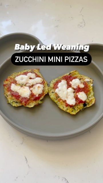 Zucchini Baby Recipes, Baby Pizza Recipe, Baby Led Weaning Zucchini, Toddler Pizza, Zucchini Crust, Baby Pizza, Weaning Foods, Easy Zucchini Recipes, Baby Meals