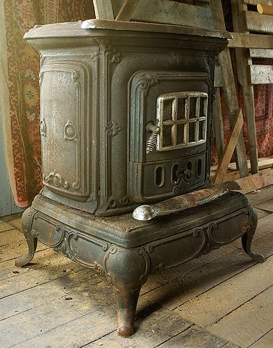 farmhouse parlors with wood stoves | Parlor Stove Antique Cast Iron Stove, Parlor Stove, Wood Cook Stove, Outdoor Cooking Stove, Antique Wood Stove, Parlour Stove, Stoves For Sale, Old Stove, Wood Stove Cooking