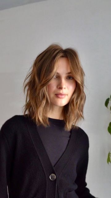 Parisian Lob Haircut, Shaggy Lob With Face Framing, Shoulder Length Hair Middle Part Layers, Wavy Lob Haircut Naturally, Edgy Longer Haircuts, Round Face Updo Casual, 2023 Lob Haircuts With Bangs, Lob Wavy Haircut, Shaggy Bob Shoulder Length