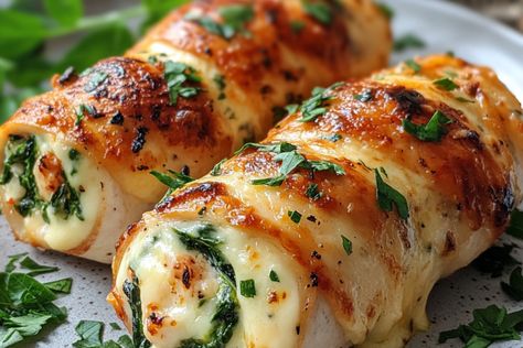 Cheesy Garlic Butter Mushroom Stuffed Chicken – Delectable Recipe Garlic Butter Mushroom Stuffed Chicken, Mushroom Stuffed Chicken, Mushroom Stuffed, Garlic Butter Mushrooms, Bariatric Friendly Recipes, Perfect Dinner, Chicken Dish, Stuffed Chicken, Dinner Options