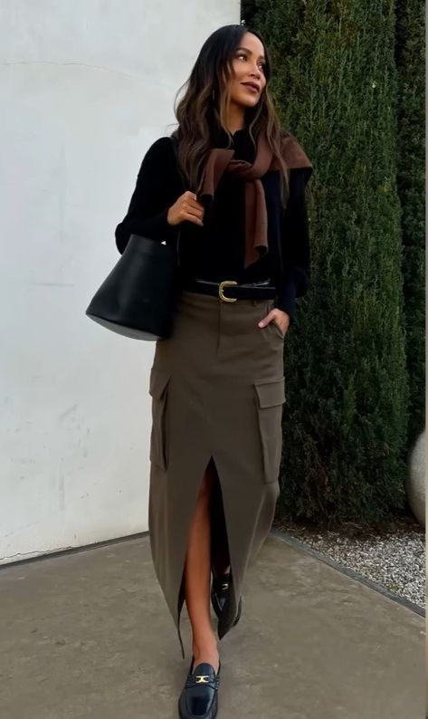 Black And Olive Outfit, Olive Green Long Skirt Outfits, Army Skirt Outfit, Utility Skirt Outfit, Olive Skirt Outfit, Olive Green Skirt Outfit, Army Green Skirt Outfit, Long Cargo Skirt Outfit, Aline Skirt Outfit