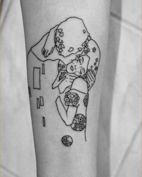 The Kiss Tattoo, Gustav Klimt Tattoo, Klimt Tattoo, Kiss Tattoo, Kiss Tattoos, Handpoke Tattoo, Omerta Tattoo, Painting Tattoo, The Kiss