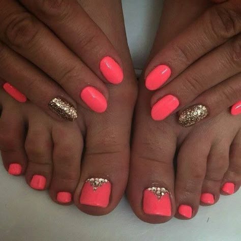 Pedicure Design, Pink Toe Nails, Pedicure Designs Toenails, French Pedicure, Gel Pedicure, Gel Toe Nails, Toe Nail Color, Coral Nails, Pretty Toe Nails