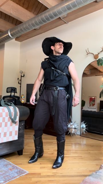 Villain on Instagram: "I’ll be taking my annual trip to the Ren Faire tomorrow. Help a wizard out, which one do I pick?" Sorcerer Costume Men, Mens Witch Costume, Rogue Ren Faire, Casual Ren Faire Outfit Men, Easy Ren Faire Outfit Men, Easy Cosplay Men, Wizard Costume Male, Male Witch Aesthetic Fashion, Male Witch Costume