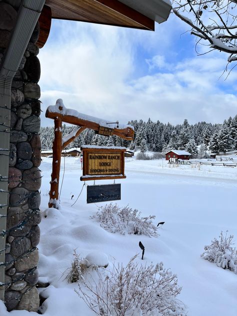 Book Rainbow Ranch Lodge in Gallatin Gateway | Hotels.com Gallatin Gateway Montana, Book Rainbow, West Yellowstone, Big Sky, National Forest, Hotel Reviews, United States Of America, Montana, Flat Screen