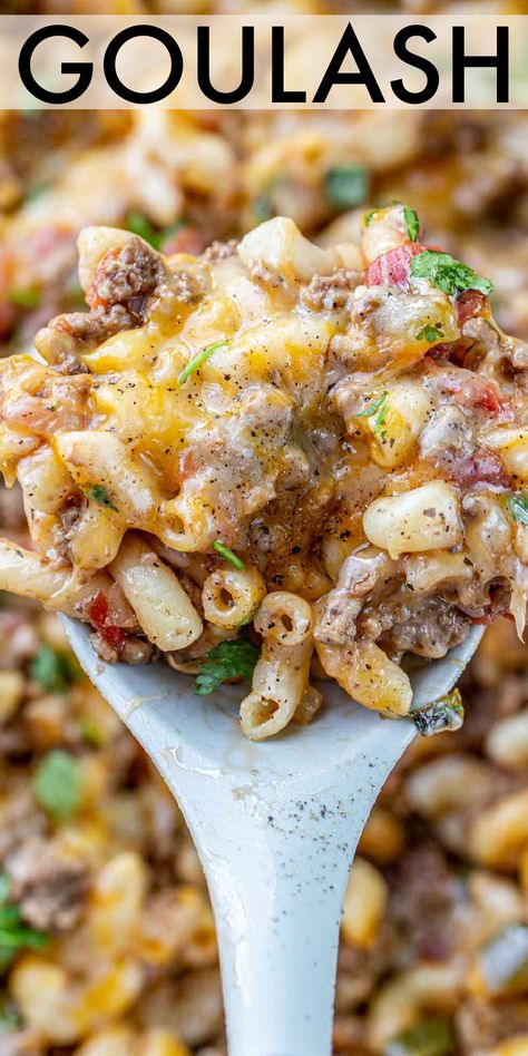 Mexican Goulash, Cheesy Beef Goulash, Country Skillet, Best Goulash Recipes, Pasta And Cheese, Easy Goulash Recipes, Ground Beef Pasta Recipes, Pan Pasta, Beef Pasta Recipes