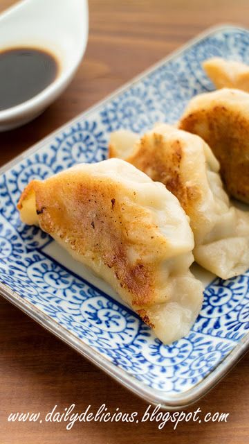 Gyoza with homemade gyoza wrappers Gyoza Wrapper Recipe, Gyoza Wrappers, Homemade Gyoza, Japanese Food Traditional, Meat Marinade, Asian Snacks, Asian Flavors, Chinese Food, Ready Made