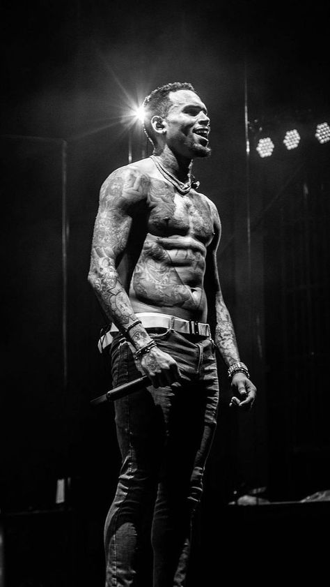 Chris Brown Shirtless Pictures, Chris Brown Birthday, Chris Brown Aesthetic, Chris Brown Shirtless, Chris Brown Albums, Brown Photoshoot, Chris Brown Photoshoot, King Chris, Brown Aesthetics