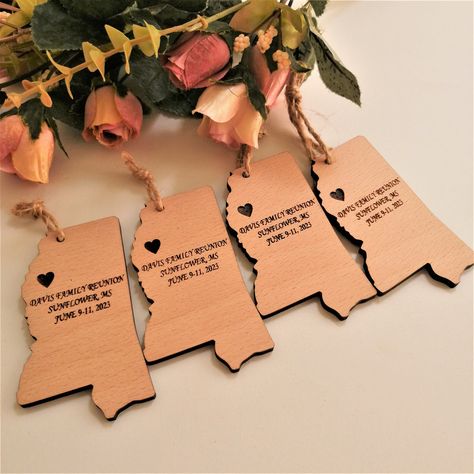 Personalized Family Reunion Favors, Family Reunion Memorial Ideas, Family Reunion Gifts Favors, Family Reunion Gift Ideas, Family Reunion Souvenirs Ideas, Family Reunion Favors Ideas, Family Reunion Ideas Decorations, Family Reunion Centerpiece Ideas, Family Reunion Gift Bag Ideas