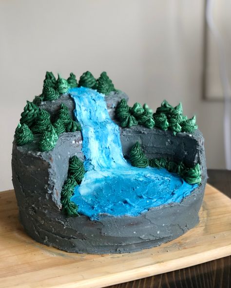 3 layer chocolate waterfall cake Waterfall Cakes, Waterfall Theme Party, Waterfall Cake Ideas, River Cake, Clay Waterfall, Waterfall Birthday Cake, Dinosaur Cake With Waterfall, Waterfall Cake, Nature Cake