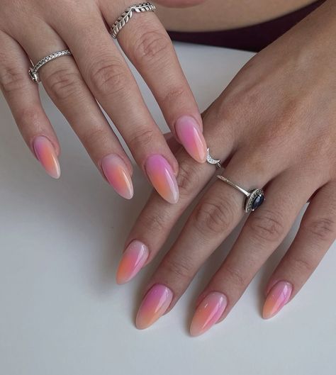 Sunset Nails, Aura Nails, Fun Nail Colors, Smink Inspiration, Ombre Nail Designs, Almond Nails Designs, Makijaż Smokey Eye, Summer Acrylic Nails, Funky Nails