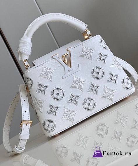 Fortok Louis Vuitton Capucines Mini Bag White M22863 21x14x8cm - FORTOK.RU Louis Vuitton Capucines Mini, Classy Handbags, Women Hand Bags, Trending Bags, Capucines Mini, Purse Aesthetic, Aesthetic Designer, Viral Products, Shein Women