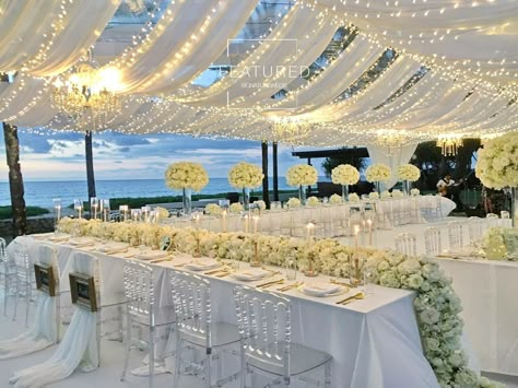 Outdoor Lighting Wedding, Wedding Decorations Diy Centerpiece, Wedding Ambiance, Dream Wedding Reception, Minimalist Wedding Decor, Wedding Reception Design, Indoor Wedding Ceremonies, Floral Boutique, Dream Wedding Decorations