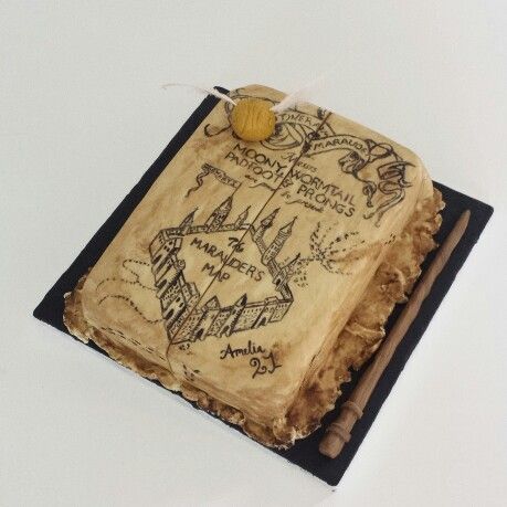 Marauders Cake Ideas, Marauders Map Crochet Pattern, Marauders Map Cake, Marauders Map Crochet Blanket, Diy Marauders Map, Marauders Map Tattoo, Map Cake, Ugly Cakes, Harry Potter Birthday Cake