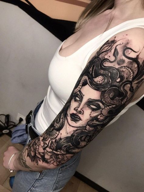 Medusa Tattoos, Medusa Tattoo Design, Hip Thigh Tattoos, Feminine Tattoo Sleeves, Pretty Hand Tattoos, Forearm Tattoo Women, Red Ink Tattoos, Medusa Tattoo, Dope Tattoos For Women