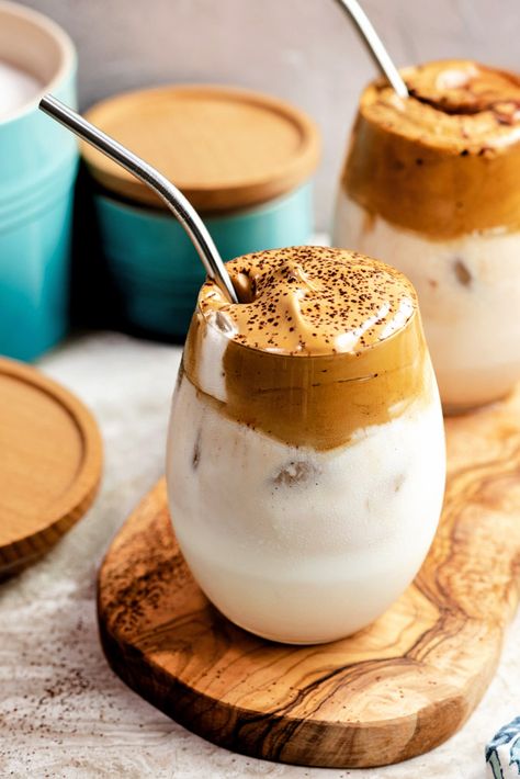 Korean Drink, Honeycomb Recipe, Honeycomb Candy, Korean Drinks, Whipped Coffee, Random Recipes, Creamy Coffee, Ice Coffee Recipe, Coffee Uses