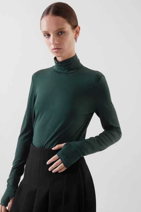 LONG-SLEEVE TOP - DARK GREEN - Tops - COS ES Dark Green Turtleneck, Dark Green Top, Green Turtleneck, Modern Style Design, Cut Sweatshirts, Turtleneck Top, Turtle Neck Top, Green Tops, Shirts Blouses