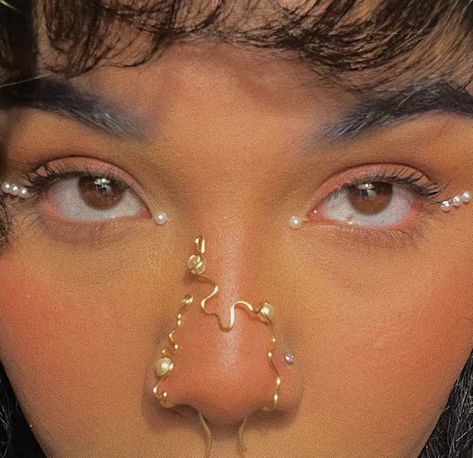 African Nose Piercing, Piercing Ideas Septum, Wire Wrap Nose Cuff, Nose Cuff Aesthetic, Nose Cuff On Black Women, Nose Jewelry Aesthetic, Paired Nostril Piercing, Nose Piercing Chain Across Nose, Nose Piercings Chain