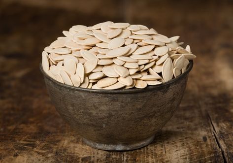 Pumpkin Seeds, Soaking and Drying Benefits Of Pumpkin Seeds, Benefits Of Pumpkin, Pumpkin Seeds Benefits, Vegan Iron, Seeds Benefits, Magnesium Rich Foods, Pumpkin Seed Recipes, Raw Pumpkin Seeds, Edible Seeds