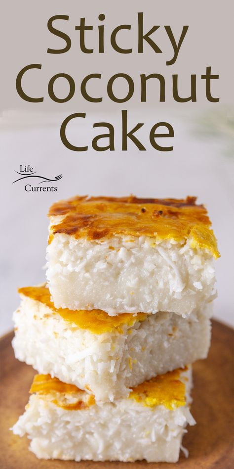 This gluten free Indonesian Sticky Coconut Cake (Wingko Babat) is a coconut filled dessert snack that’s easy to make and so delicious! Chinese Desserts, Dinner Desserts, Desserts Cake, Coconut Desserts, Asian Desserts, Think Food, Coconut Recipes, Coconut Cake, Yummy Sweets