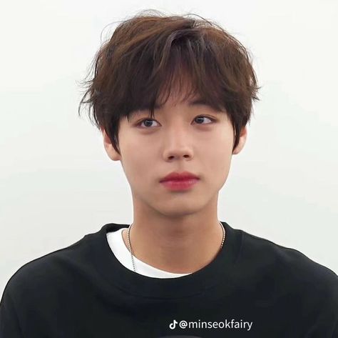 Park Ji Hoon Wallpaper, Jihoon Lq, Park Jihoon L.o.v.e, Weak Hero, Baby Park, Park Jihoon, Foto Ideas Instagram, Kdrama Actors, Asian Actors