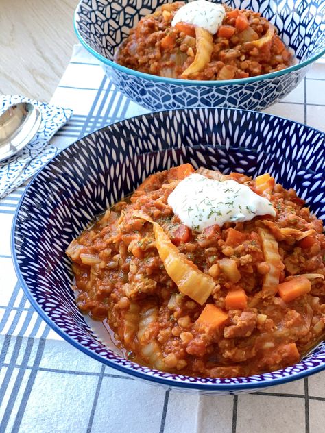 Lazy Vegan Cabbage Rolls - with lentils, brown rice and vegan mince plus layers of flavour in the rich tomato paprika sauce. Lazy Vegan Meals, Vegetarian Cabbage Rolls, Vegan Cabbage Rolls, Sliced Cabbage, Lazy Cabbage Rolls, Vegan Cabbage, Lazy Vegan, Vegan Tzatziki, Canned Lentils