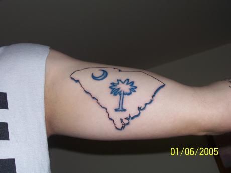 South Carolina Tattoo Ideas, South Carolina Tattoo, Carolina Tattoo, Sister Tat, State Tattoos, South Carolina Flag, Flag Tattoo, State Outline, Family Tattoos