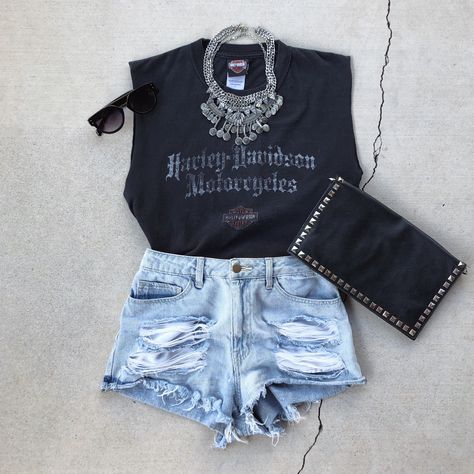 Harley Davidson Outfits Woman Summer, Biker Outfits For Women Summer, Harley Davidson Outfits Woman Baddie, Outfits For Motorcycle Ride For Women, Motorcycle Rally Outfits For Women, Daytona Bike Week Outfits Women, Harley Outfits For Women, Bike Week Outfits Biker Chic, Biker Outfits For Women Motorcycles