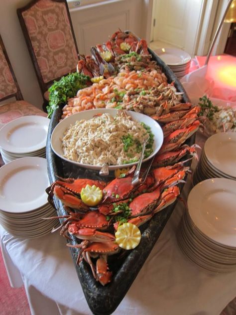 Seafood Feast Party Ideas, Boiled Shrimp, New Orleans Food, Seafood Feast, Seafood Buffet, Party Spread, Dough Bowls, Seafood Platter, Seafood Boil