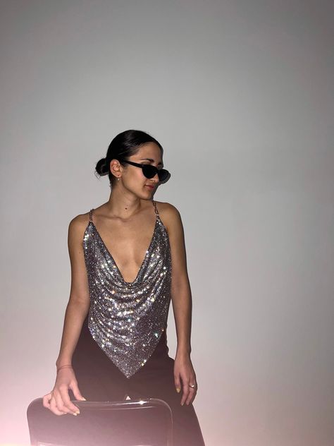 Crystal Top Outfit, Crystal Outfit Aesthetic, Bedazzled Outfit, Top Strass, Mesh Top Outfit, Halter Tops Outfit, Rave Outfits Festivals, Outfit Festival, Crystal Top