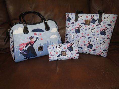 The New Mary Poppins Dooney and Bourke Bags are Practically Perfect In Every Way! Disney Bags Backpacks, Disney Purse, Dooney And Bourke Disney, Disney Dooney, Disney Inspired Fashion, Disney Bags, Geek Jewelry, Disney Bag, Favorite Handbags