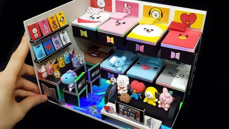 Bt21 Room Decor, Bt21 Room, Bts Craft, Board House, Army Crafts, Bts Room, Diy Stationary, Bullet Journal Cover Ideas, Kpop Diy