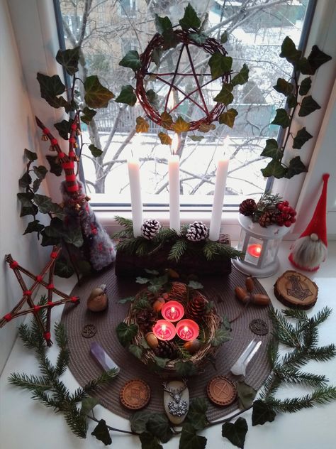 Yule Altar, Yule Traditions, Yule Crafts, Yule Celebration, Pagan Christmas, Winter Solstice Celebration, Yule Goat, Pagan Yule, Wiccan Sabbats