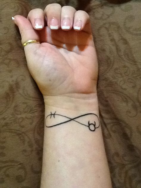 Pisces And Taurus Infinity Tattoo <3/I love my Pisces. With all my heart, I love my Pisces. I cannot thank God enough for my Pisces, and the love and support he always shows me. My Pisces, I love you. Pieces And Taurus Tattoo, Tattoo Pisces, Gemini Sign Tattoo, Shen Long Tattoo, Pisces Symbol, Taurus Constellation Tattoo, Pisces Tattoo Designs, Gemini Tattoo Designs, Taurus Tattoo